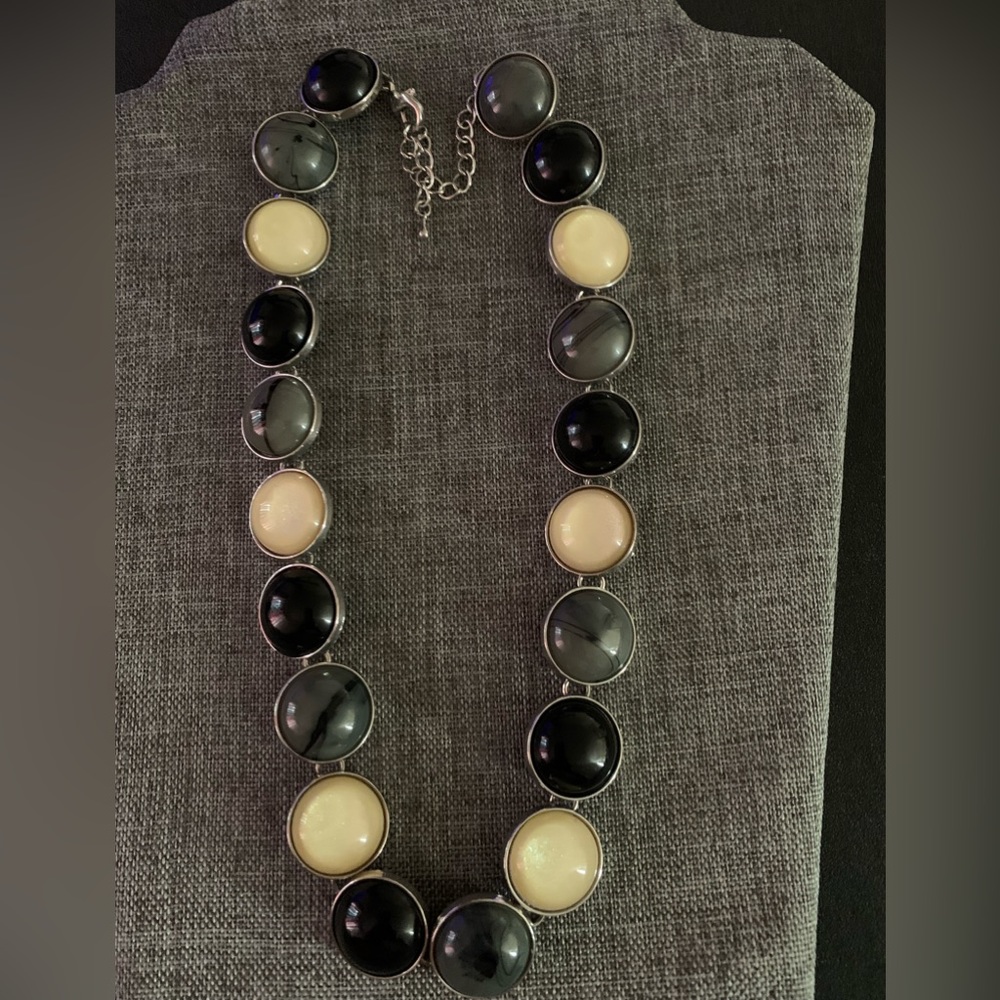 🎉🎉🎉NECKLACES🎉🎉🎉 - Picture 7 of 13